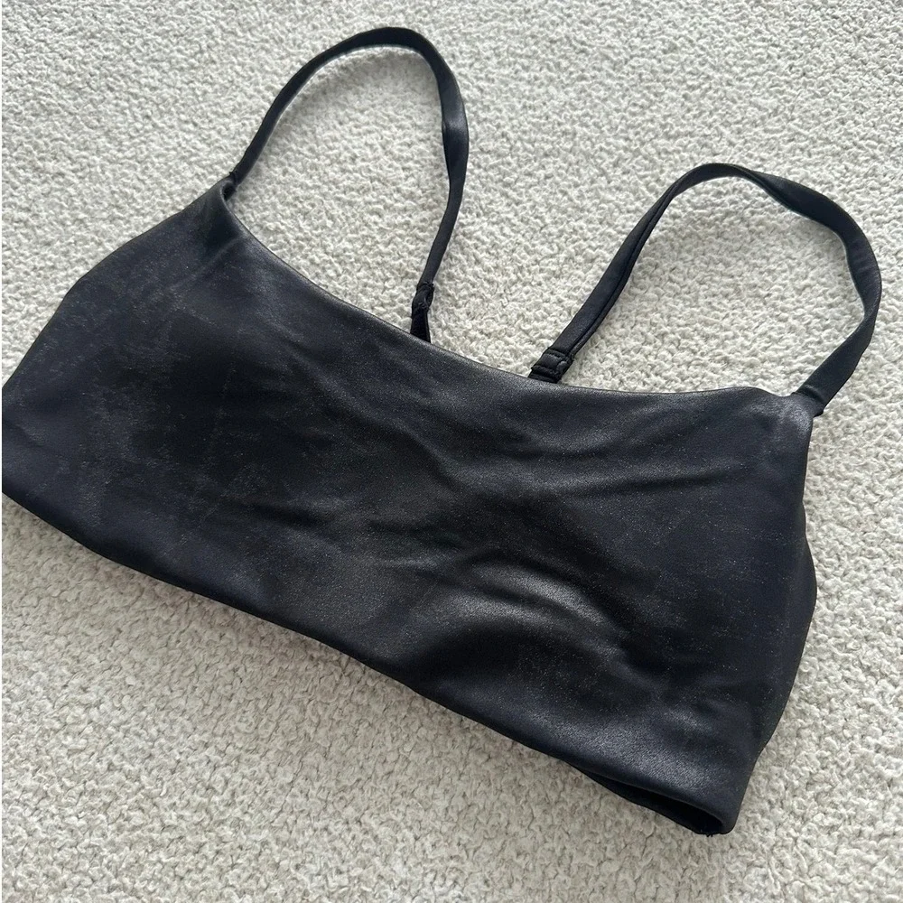 lululemon Wunder Train Strappy Racer Bra size 4 in Black Foil